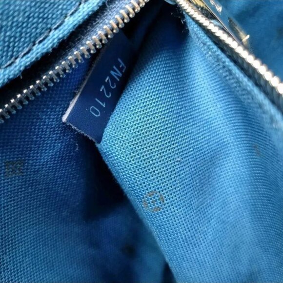 PRISTINE Authentic Louis Vuitton Monogram Escale Onthego GM Tote Bag - Picture 8 of 8